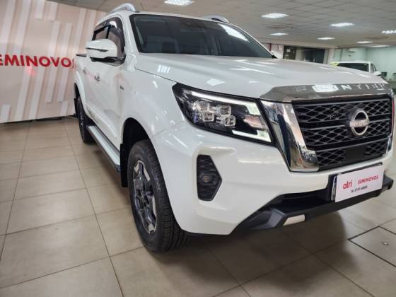 NISSAN FRONTIER 2.3 16V TURBO DIESEL PLATINUM CD 4X4 AUTOMÁTICO NISSAN FRONTIER 2.3 16V TURBO DIESEL PLATINUM CD 4X4 AUTOMÁTICO
